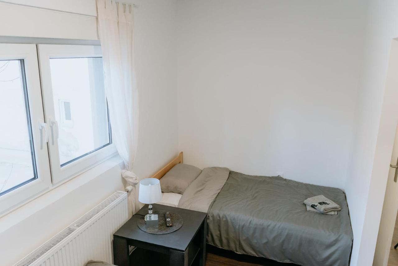 فاليفو Rent A Room Aleksic المظهر الخارجي الصورة