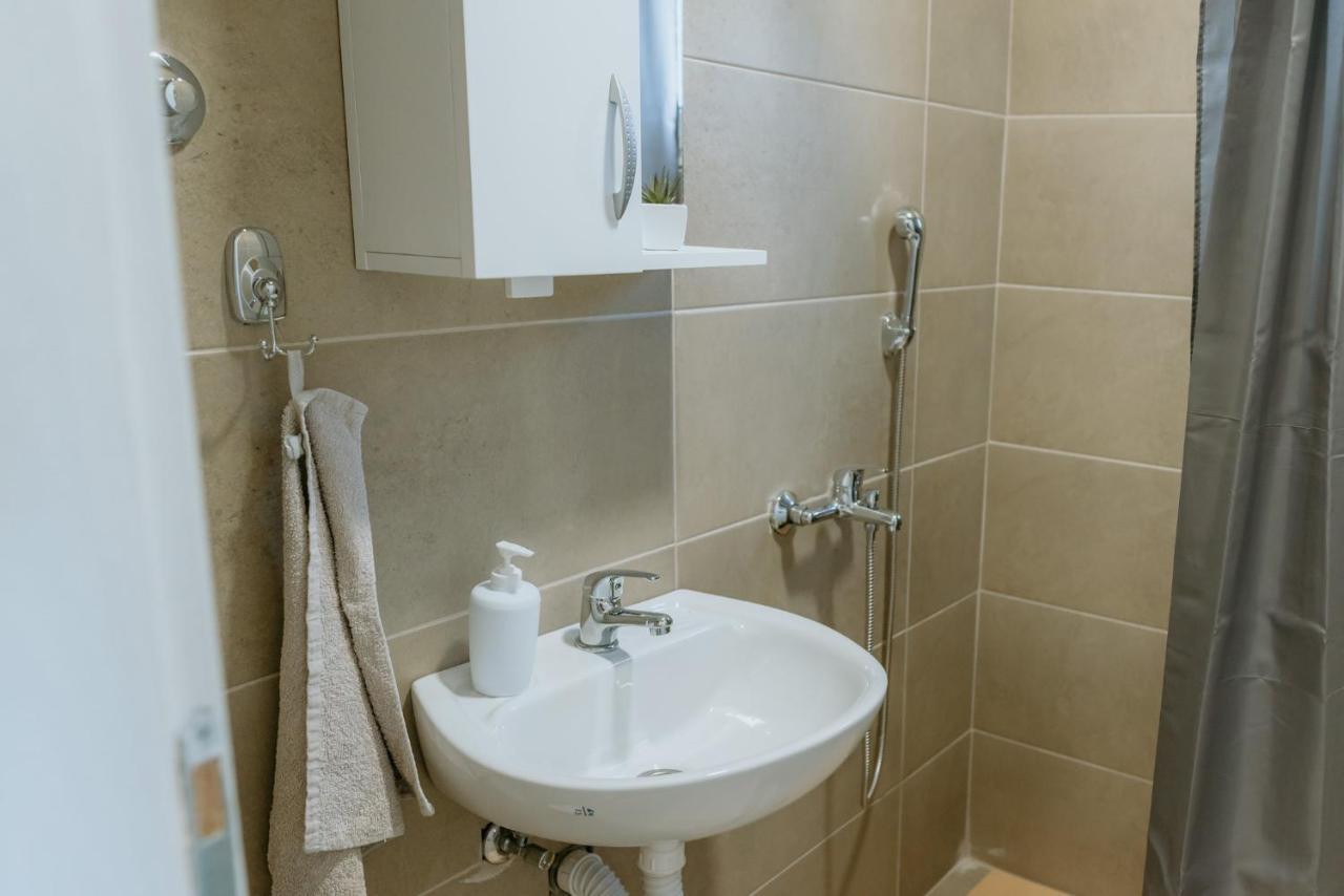 فاليفو Rent A Room Aleksic المظهر الخارجي الصورة