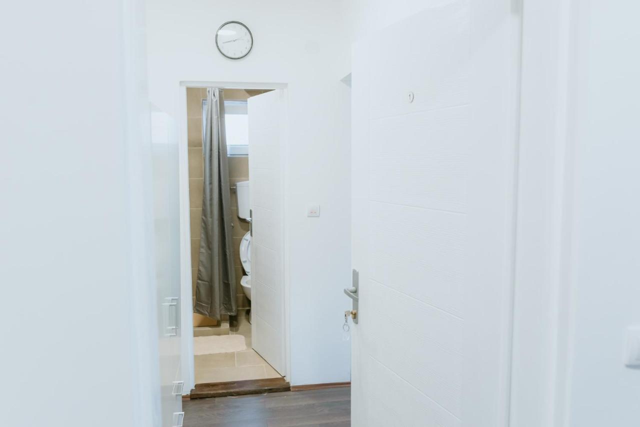 فاليفو Rent A Room Aleksic المظهر الخارجي الصورة