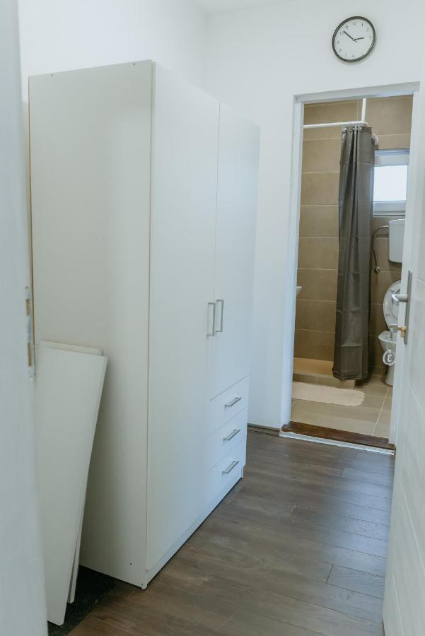 فاليفو Rent A Room Aleksic المظهر الخارجي الصورة